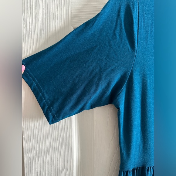 Buttercream Clothing short sleeved, knee length dress in blue, size XL - Picture 5 of 16